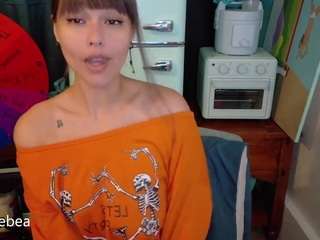 savethebea Live Webcam on CamSoda