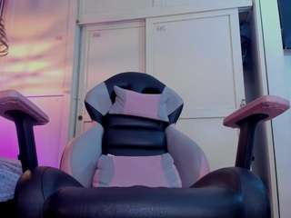 andrea-jones11 Live Webcam on CamSoda