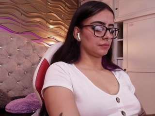 andrea-jones11's CamSoda show and profile