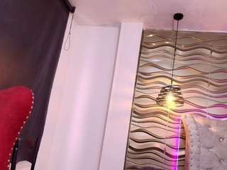 andrea-jones11's CamSoda show and profile