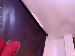 andrea-jones11 Live Webcam on CamSoda