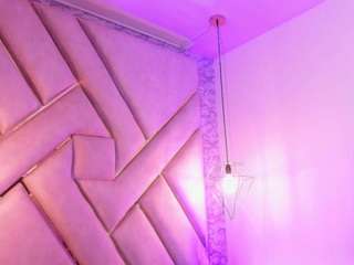 andrea-jones11 live webcam show