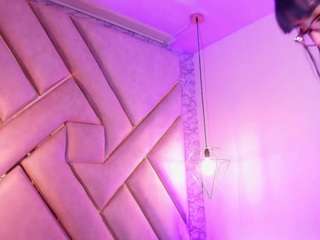 andrea-jones11 live webcam show
