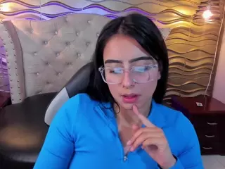andrea-jones11's Live Sex Cam Show
