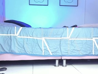 yiovanna19 Live Webcam on CamSoda