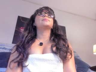 Yiovanna19
