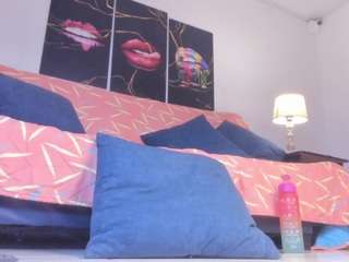 Yiovanna19