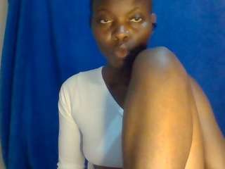 busty-bee Sex Cam Show