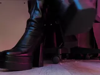 Your Mistress Holy's Live Sex Cam Show