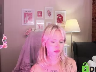 MalenaErnman's Live Sex Cam Show