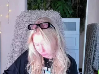 MalenaErnman's Live Sex Cam Show