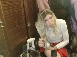 ombelinehawkins Live Webcam on CamSoda
