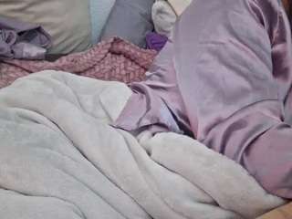 CyndeeWinter live cam preview