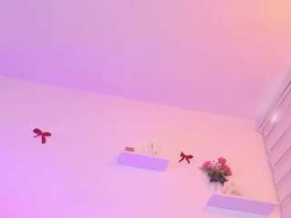 Live webcam model ilianaphoenix on Soda Cams