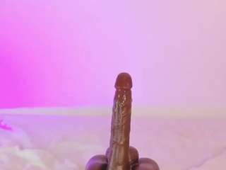 Live webcam model ilianaphoenix on Soda Cams