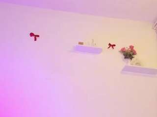 Live webcam model ilianaphoenix on Soda Cams