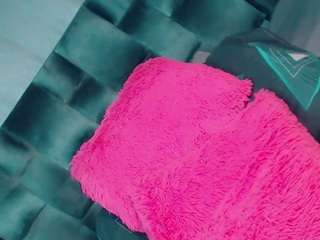 KataleyaBigCock live cam preview