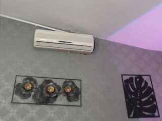 neytirimoon Live Webcam on CamSoda