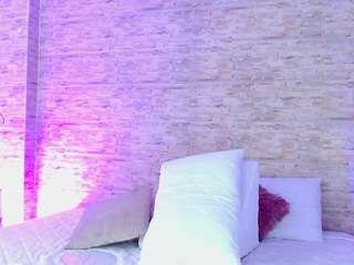 neytirimoon's CamSoda show and profile