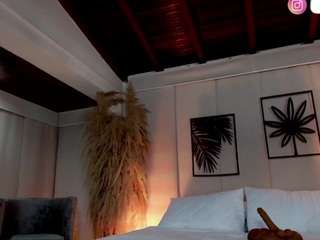 Neytirimoon's cam show statistics and live stream