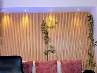 paulinasweett live cam profile