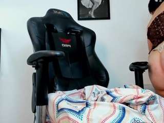 P A U L I NA live cam preview