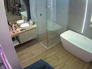 camsoda voyeurcam-casa-salsa-bathroom-2