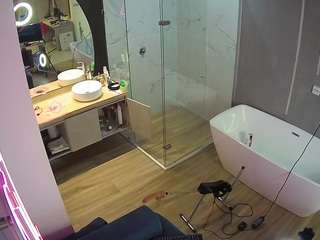 camsoda voyeurcam-casa-salsa-bathroom-2