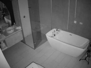 camsoda voyeurcam-casa-salsa-bathroom-2