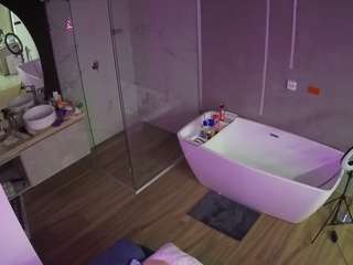 Nicoleniagara camsoda voyeurcam-casa-salsa-bathroom-2