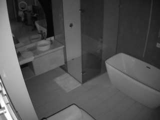 voyeurcam-casa-salsa-bathroom-2 camsoda Video Chat Strabgers 