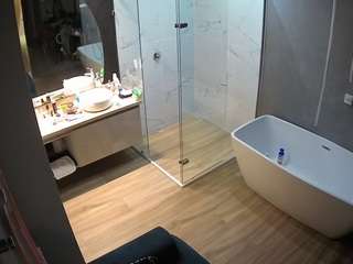 Downloadsmfc camsoda voyeurcam-casa-salsa-bathroom-2