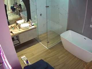 63051 camsoda voyeurcam-casa-salsa-bathroom-2