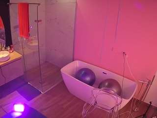 voyeurcam-casa-salsa-bathroom-2