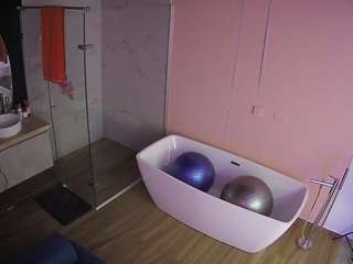 voyeurcam-casa-salsa-bathroom-2