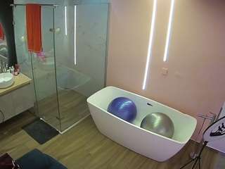voyeurcam-casa-salsa-bathroom-2