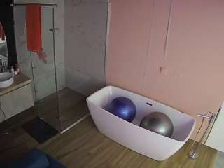 voyeurcam-casa-salsa-bathroom-2