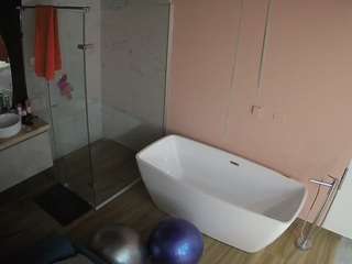 voyeurcam-casa-salsa-bathroom-2