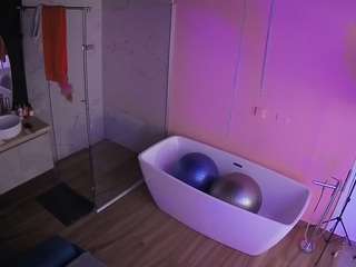 voyeurcam-casa-salsa-bathroom-2
