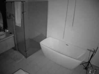 voyeurcam-casa-salsa-bathroom-2 webcam model