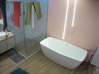 voyeurcam-casa-salsa-bathroom-2