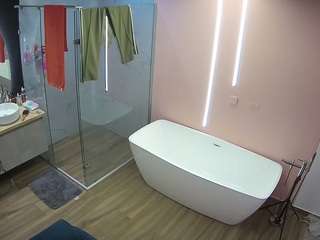voyeurcam-casa-salsa-bathroom-2