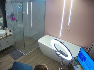 voyeurcam-casa-salsa-bathroom-2
