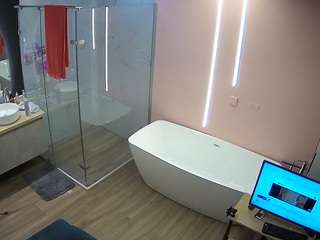 voyeurcam-casa-salsa-bathroom-2