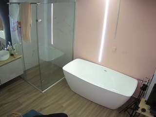 voyeurcam-casa-salsa-bathroom-2
