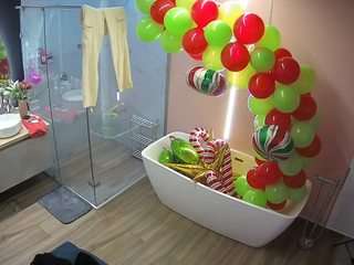 voyeurcam-casa-salsa-bathroom-2