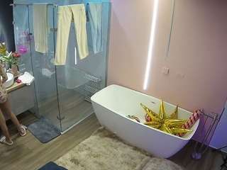 voyeurcam-casa-salsa-bathroom-2