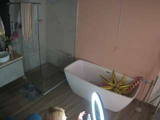 voyeurcam-casa-salsa-bathroom-2
