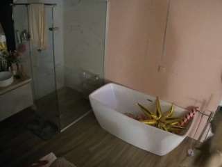 voyeurcam-casa-salsa-bathroom-2
