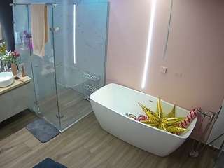 voyeurcam-casa-salsa-bathroom-2